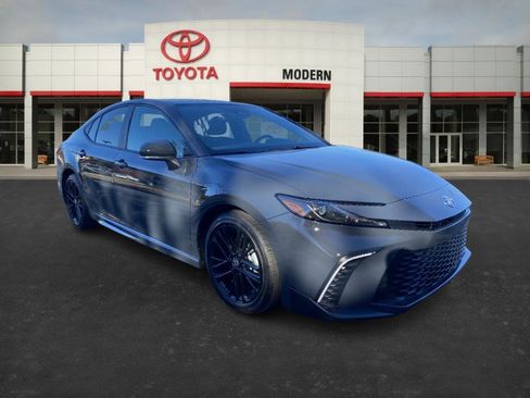 Certified 2025 Toyota Camry SE image 7