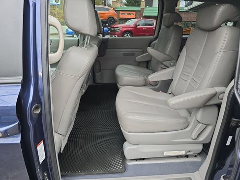 Used 2008 Kia Sedona EX w/ Luxury Pkg image 22