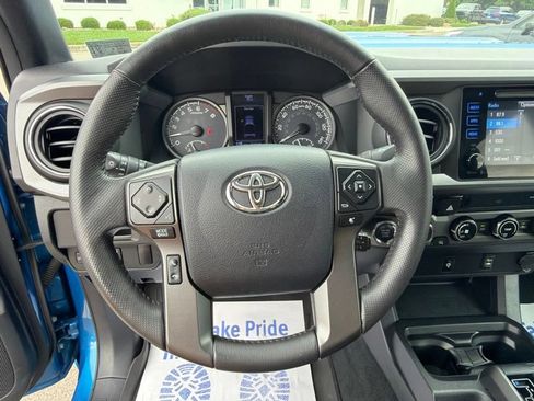 Used 2016 Toyota Tacoma TRD Sport w/ Towing Package AWD/4WD image 18