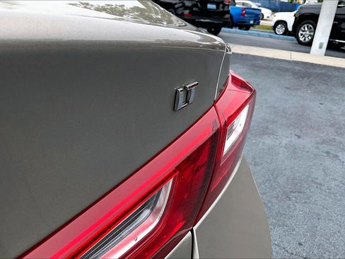 Used 2025 Chevrolet Malibu LT image 5