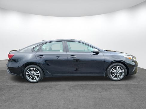 Used 2022 Kia Forte LXS w/ LXS Technology Package image 19