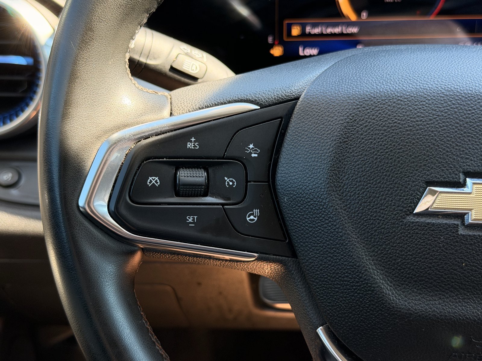 Used 2024 Chevrolet Trax LT w/ Driver Confidence Package FWD image 19