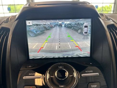 Used 2017 Ford Escape Titanium AWD/4WD image 31
