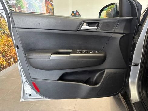Used 2021 Kia Sportage LX AWD/4WD image 20