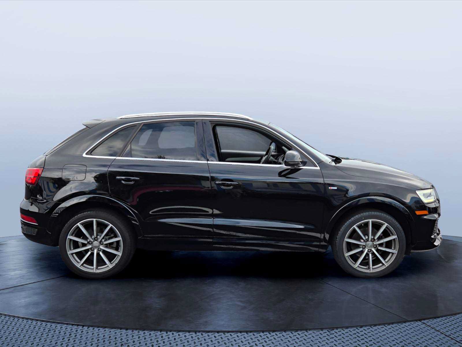 Used 2018 Audi Q3 2.0T Premium Plus AWD/4WD image 2