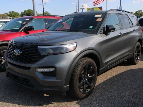 Used 2024 Ford Explorer ST-Line w/ Class IV Trailer Tow Package AWD/4WD image 4