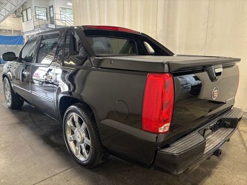 Used 2011 Cadillac Escalade EXT Luxury AWD/4WD image 6