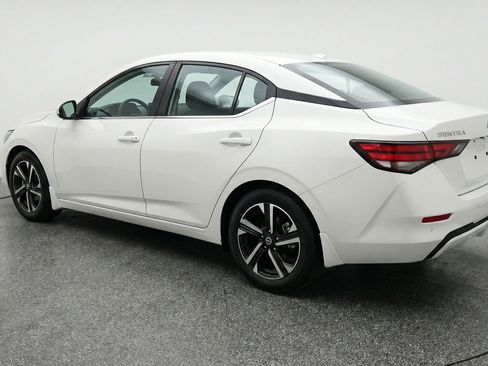 Used 2025 Nissan Sentra SV FWD image 6
