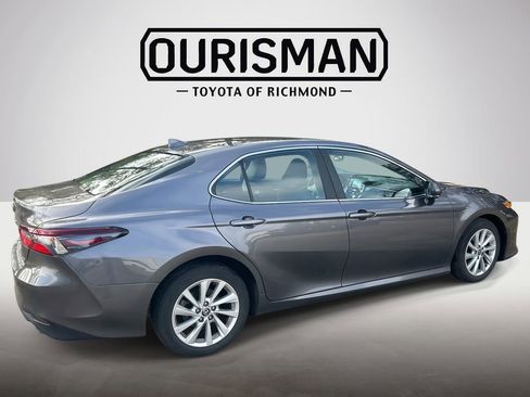 Used 2023 Toyota Camry LE image 4