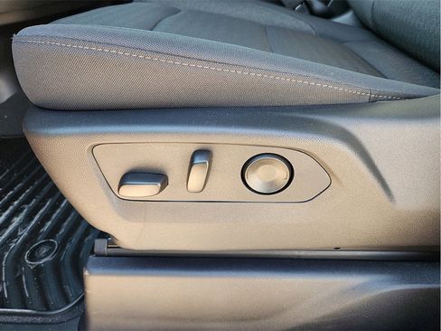 New 2026 GMC Sierra 1500 SLE w/ Preferred Package image 16