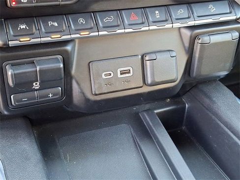 Used 2021 GMC Sierra 1500 AT4 w/ Technology Package image 11