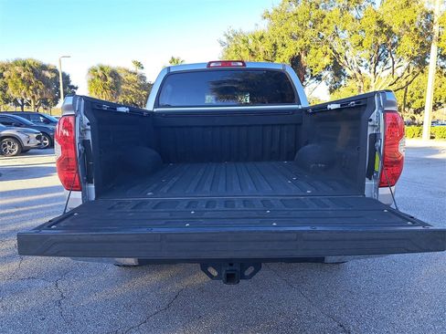 Used 2017 Toyota Tundra SR5 image 8