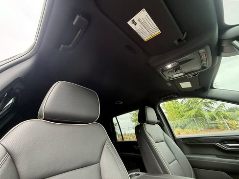 Used 2025 GMC Yukon XL Elevation AWD/4WD image 27