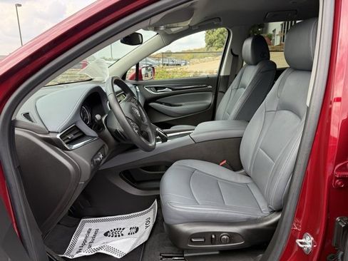 Used 2020 Buick Enclave Essence w/ Sport Touring Edition image 2