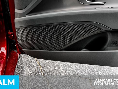 Used 2025 Hyundai Elantra SE image 49