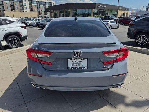 Used 2022 Honda Accord Sport image 5