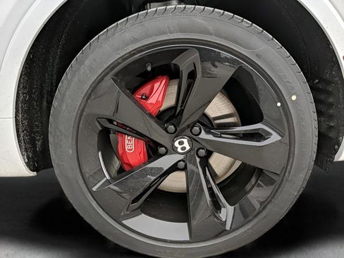 Used 2023 Bentley Bentayga Extended Wheelbase image 14