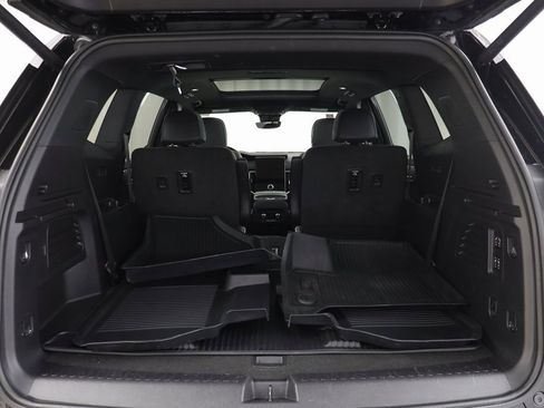 Used 2025 GMC Acadia Denali w/ Super Cruise Package image 19