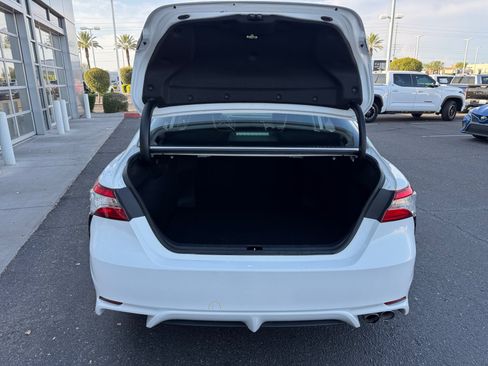 Used 2020 Toyota Camry SE FWD image 33