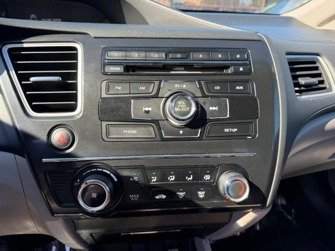 Used 2013 Honda Civic LX image 17
