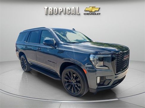 Used 2021 GMC Yukon Denali w/ LPO, Illumination Package image 7