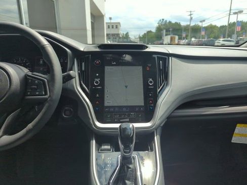 New 2025 Subaru Outback Limited image 17