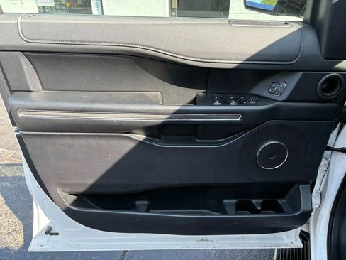 Used 2019 Ford Expedition Max XLT w/ Equipment Group 202A image 10