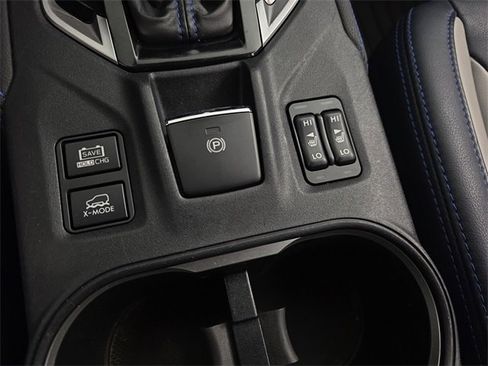 Used 2019 Subaru Crosstrek Hybrid w/ Moonroof Package w/Navigation image 15