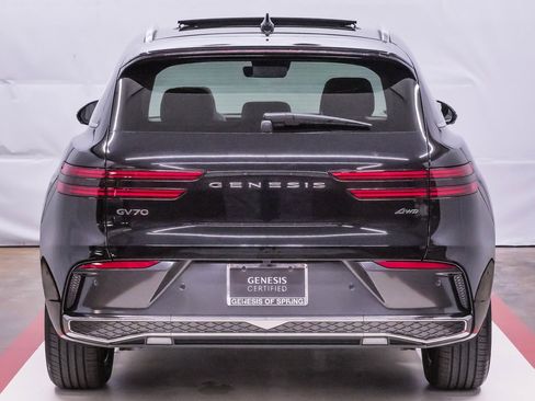 Certified 2026 Genesis GV70 2.5T Advanced image 7