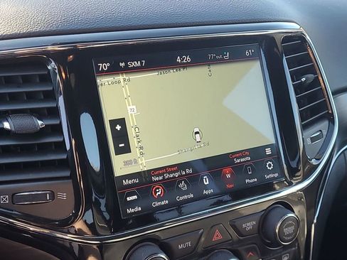 Used 2021 Jeep Grand Cherokee Limited w/ Luxury Group II image 30