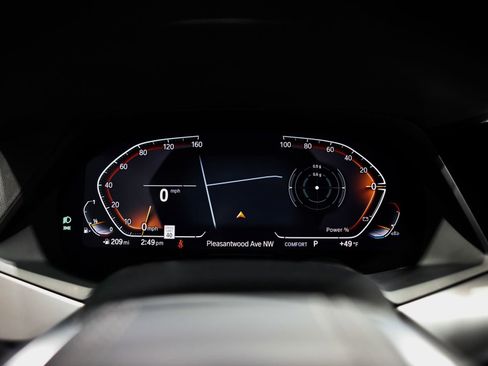 Used 2022 BMW X6 xDrive40i w/ Executive Package image 36