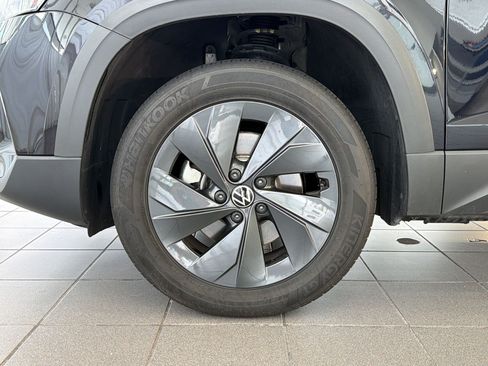Certified 2025 Volkswagen Taos S FWD image 13