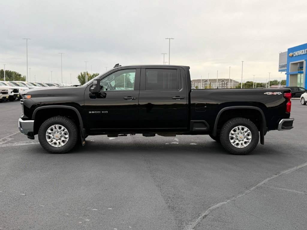 Used 2025 Chevrolet Silverado 3500 LT w/ All Star Edition AWD/4WD image 11