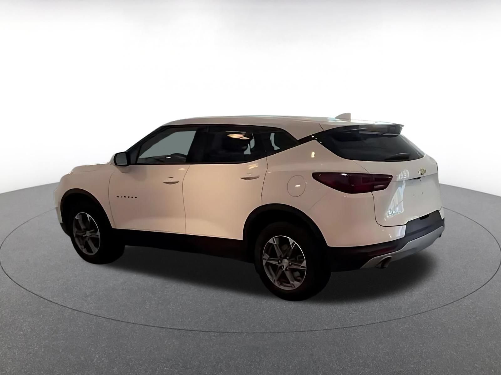 Used 2025 Chevrolet Blazer LT FWD image 14