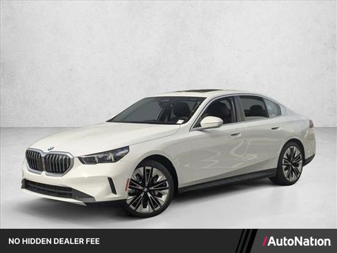 Used 2026 BMW 530i xDrive AWD/4WD image 1