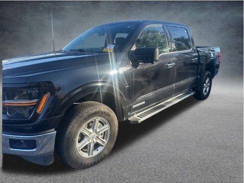 Used 2024 Ford F150 XLT w/ Mobile Office Package image 16