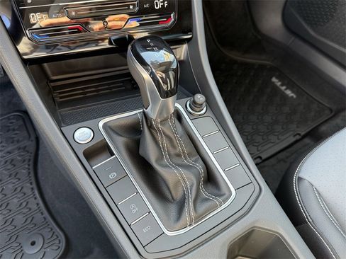 New 2026 Volkswagen Jetta SE image 21