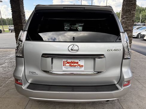 Used 2014 Lexus GX 460 w/ Premium Package AWD/4WD image 7