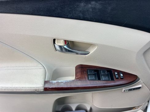 Used 2011 Toyota Venza AWD image 13