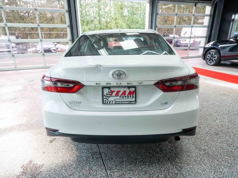 Used 2024 Toyota Camry LE image 3