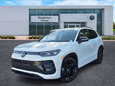 New 2026 Volkswagen Tiguan SE R-Line FWD image 31