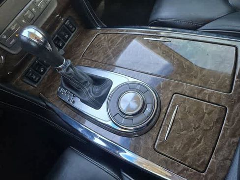 Used 2017 INFINITI QX80 2WD w/ Driver Assistance Package image 18