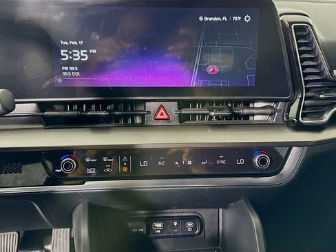 Used 2023 Kia Sportage EX image 18