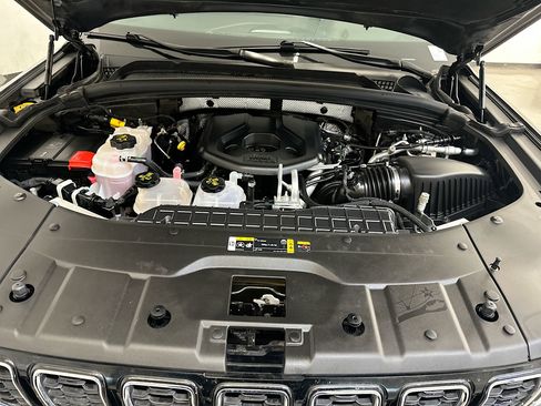 Used 2022 Jeep Grand Cherokee Limited 4xe image 36