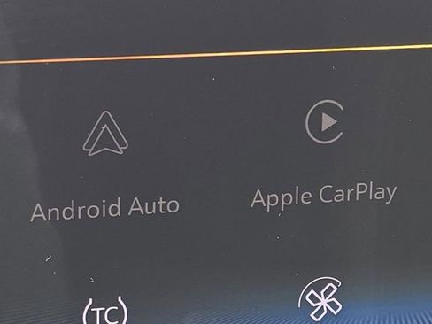 Certified 2025 Chevrolet Trax LT w/ Driver Confidence Package image 5