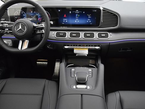 New 2026 Mercedes-Benz GLS 450 4MATIC image 21