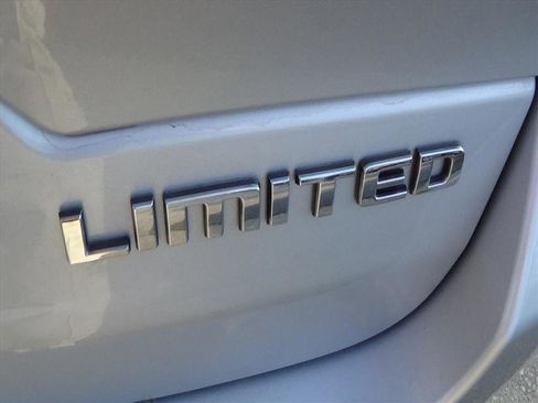 Used 2022 Jeep Grand Cherokee Limited image 11