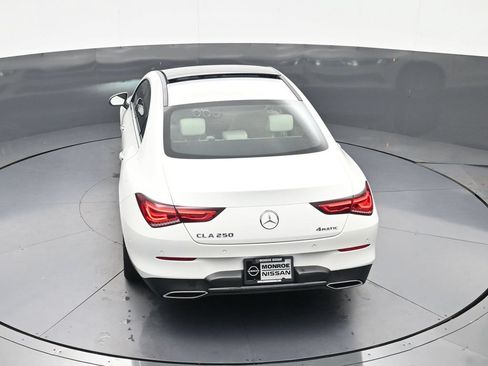Used 2022 Mercedes-Benz CLA 250 4MATIC image 32