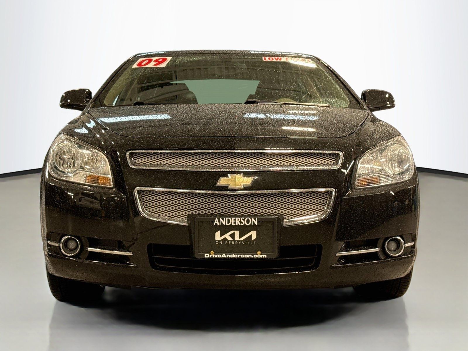 Used 2009 Chevrolet Malibu LTZ FWD image 2