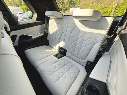 New 2026 BMW X7 xDrive40i AWD/4WD image 42